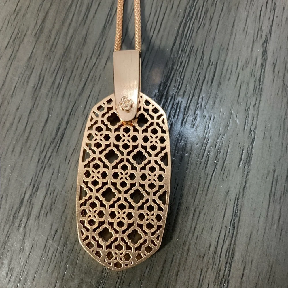 KENDRA SCOTT NWT necklace - Picture 2 of 5